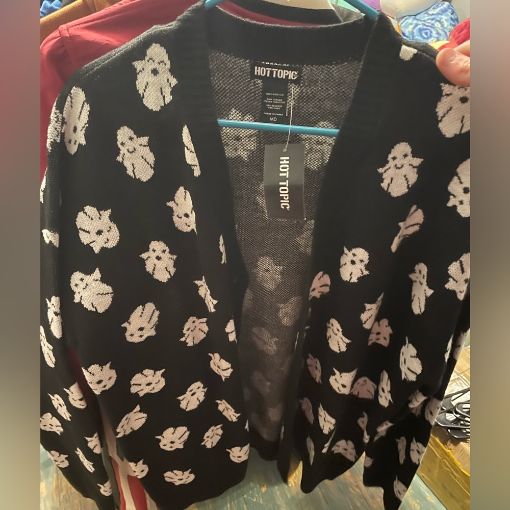 Hot topic sweater